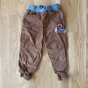 Hanna Andersson Chino Joggers with Cute Patches Car Lightning Bolt Bear sz 90/3T